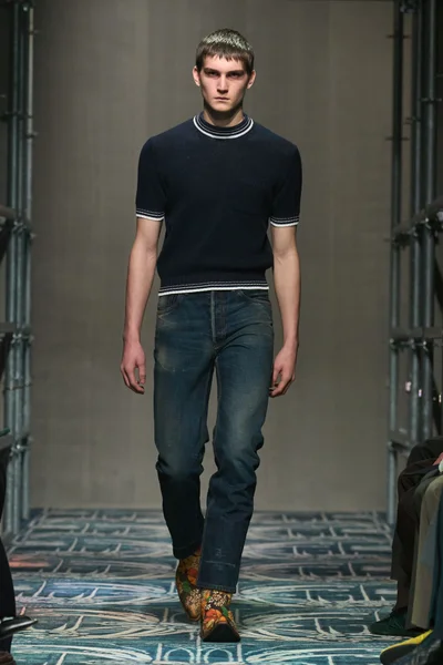 Look 53